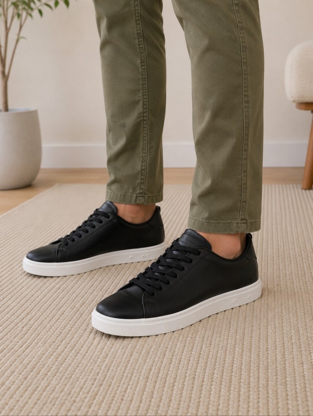 Rag & Bone Standard Issue Black Leather Sneakers Men's Size 41 (US 8) NWT